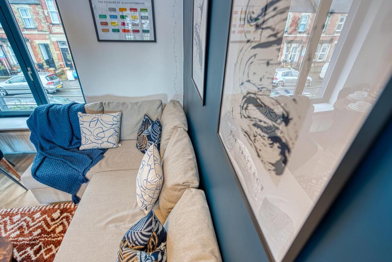 Ashcroft Loft By Timeless Stays - Stunning 3 Bedroom, 2 Bathrooms, Charming Central Apartment Featuring A Balcony Cirencester Dış mekan fotoğraf